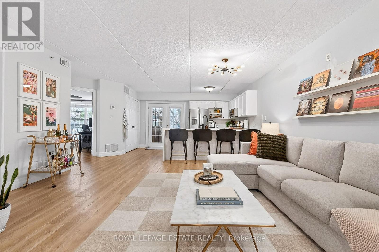 101 - 2035 Appleby Line, Burlington, Ontario  L7L 7G8 - Photo 4 - W12969682