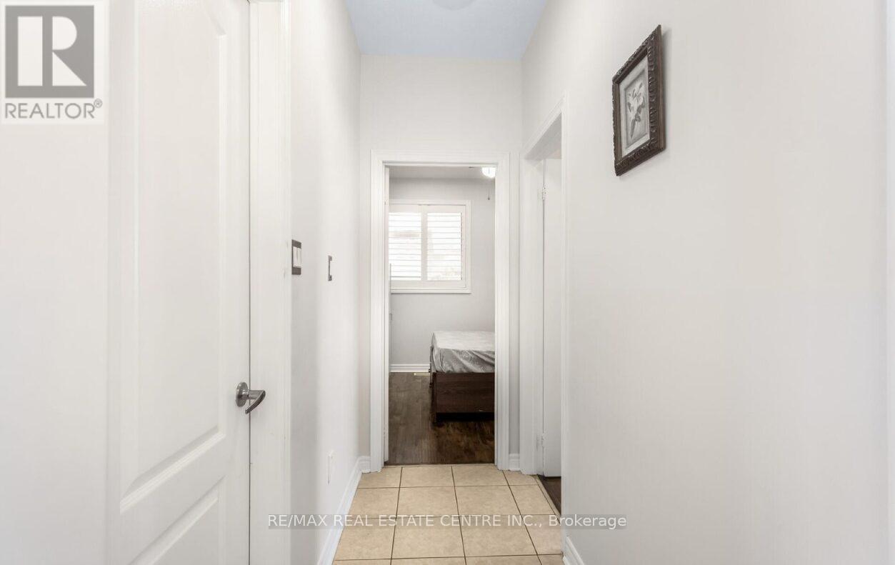 43 Donherb Crescent, Caledon, Ontario  L7C 1E4 - Photo 20 - W12969736