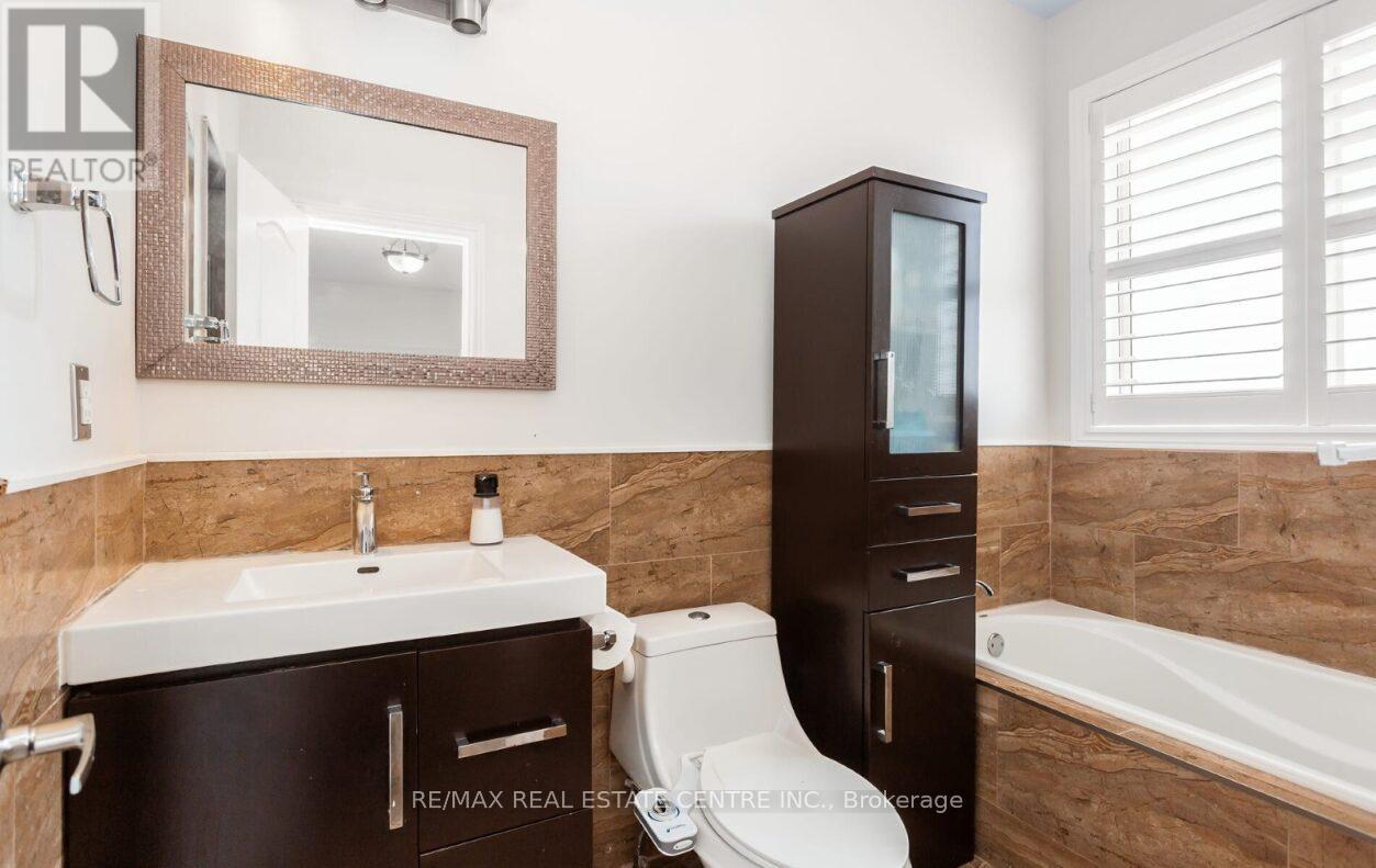 43 Donherb Crescent, Caledon, Ontario  L7C 1E4 - Photo 23 - W12969736