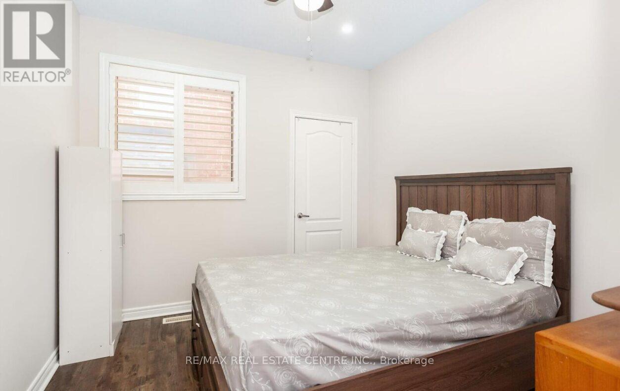 43 Donherb Crescent, Caledon, Ontario  L7C 1E4 - Photo 25 - W12969736