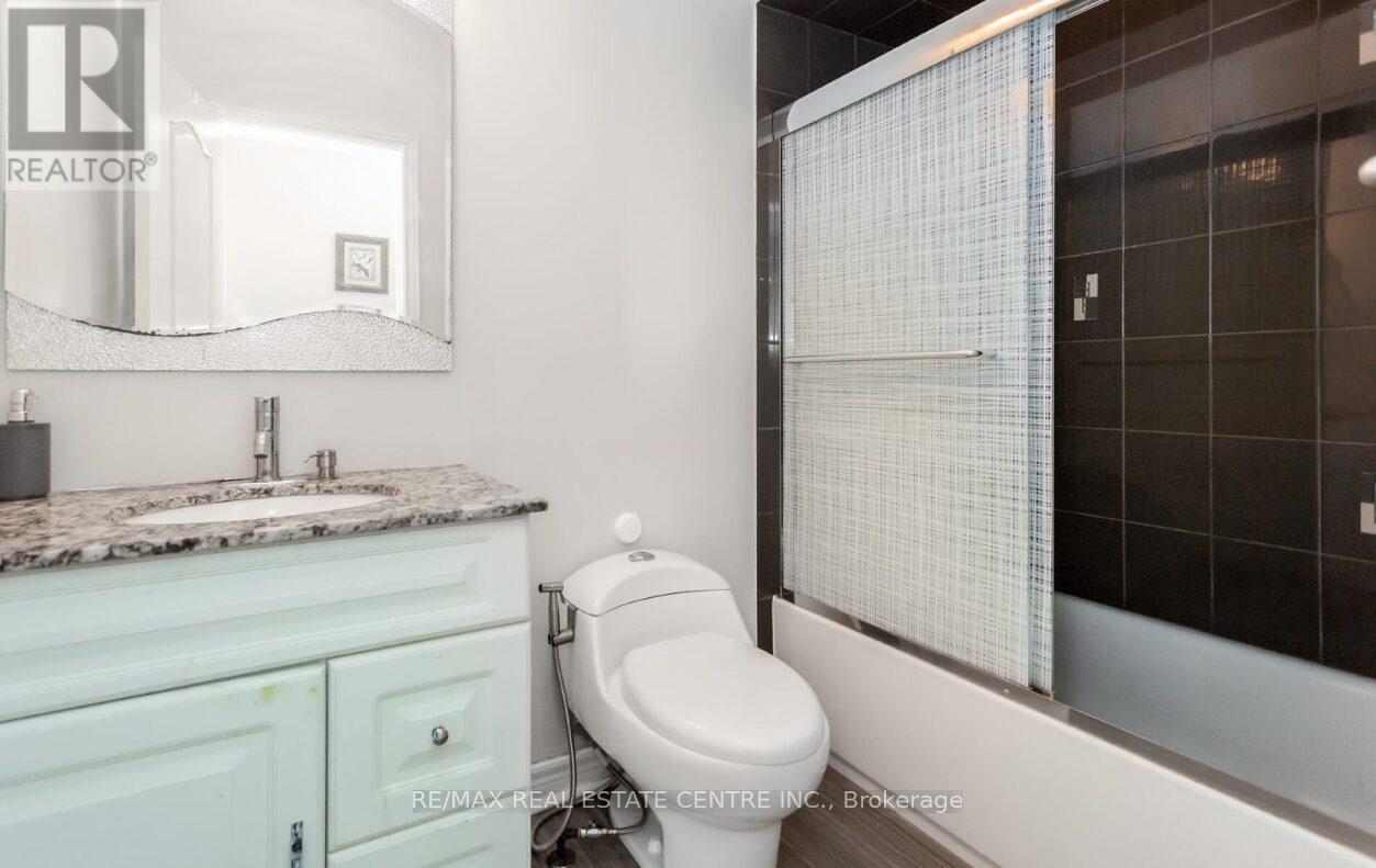 43 Donherb Crescent, Caledon, Ontario  L7C 1E4 - Photo 26 - W12969736