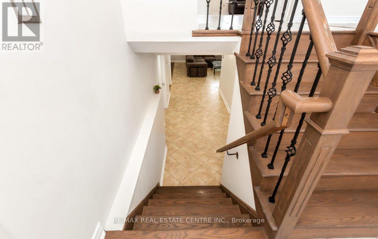 43 Donherb Crescent, Caledon, Ontario  L7C 1E4 - Photo 28 - W12969736