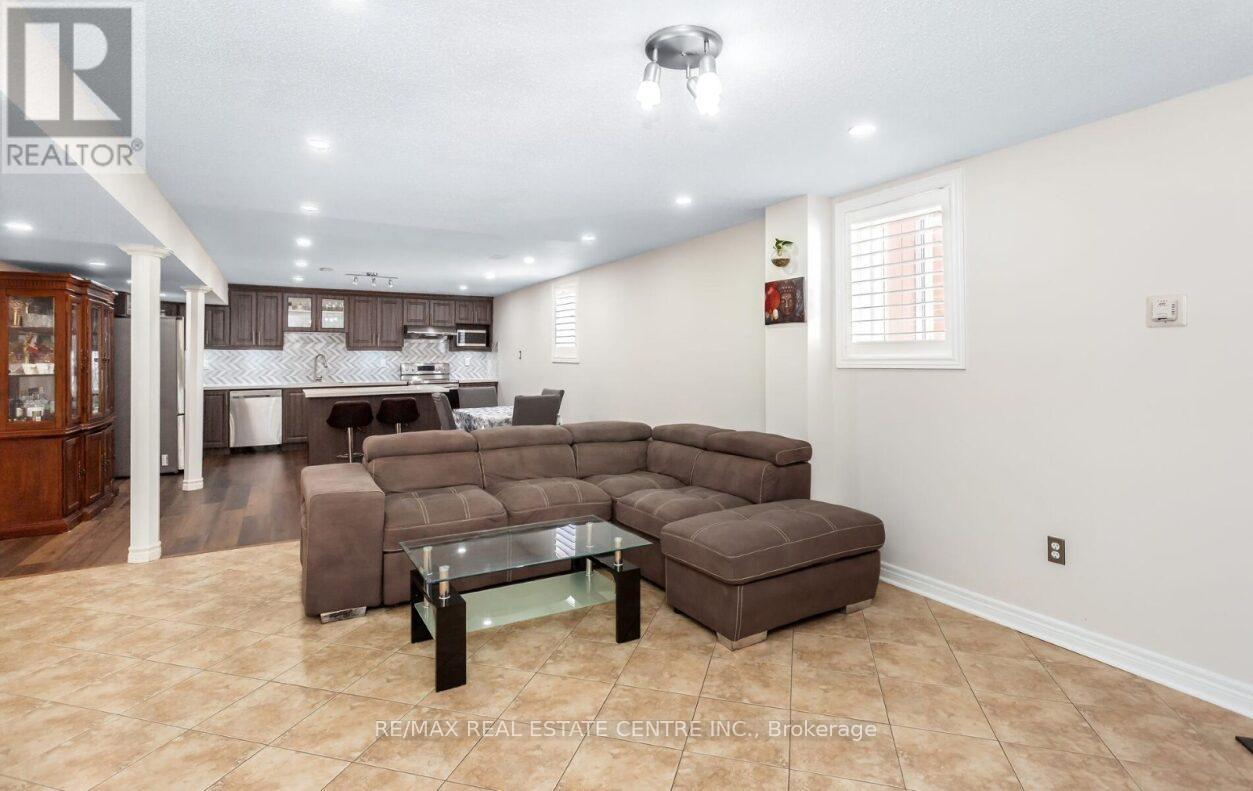 43 Donherb Crescent, Caledon, Ontario  L7C 1E4 - Photo 31 - W12969736