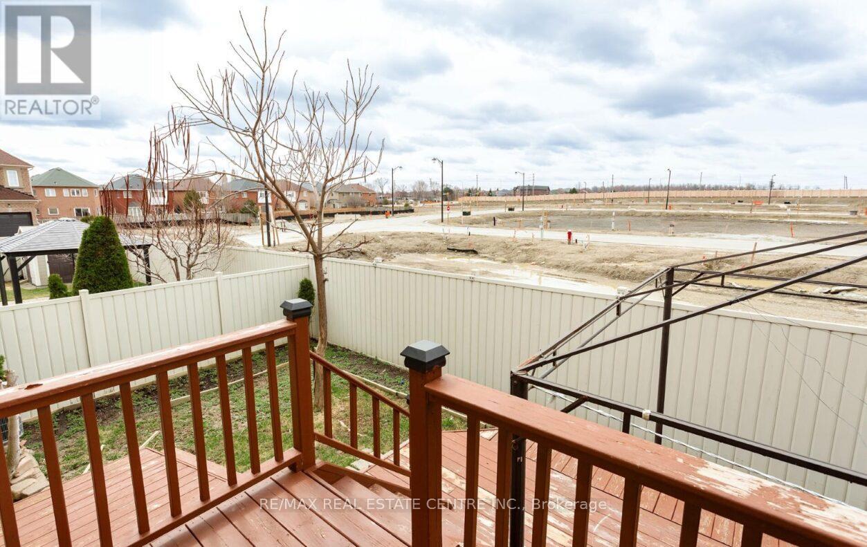 43 Donherb Crescent, Caledon, Ontario  L7C 1E4 - Photo 44 - W12969736