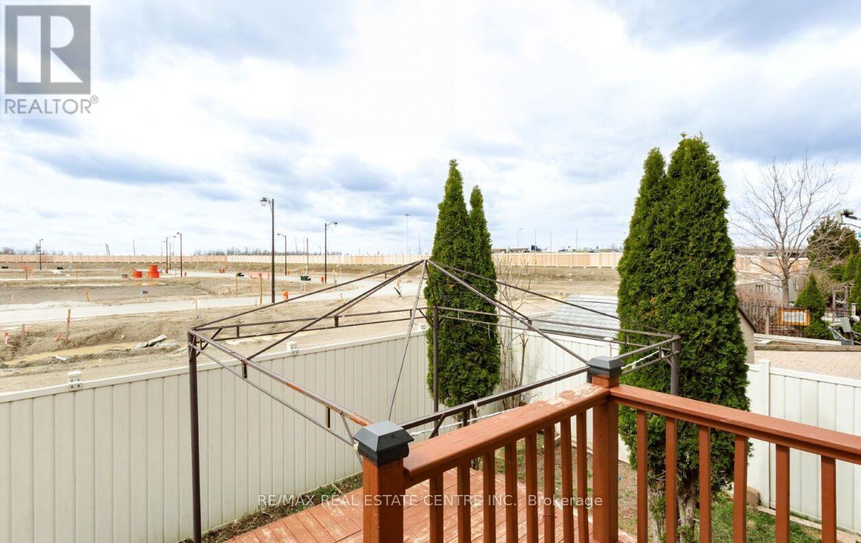 43 Donherb Crescent, Caledon, Ontario  L7C 1E4 - Photo 45 - W12969736