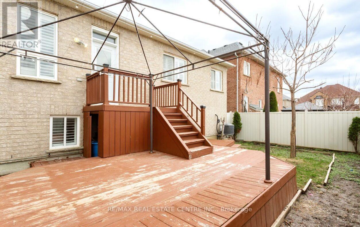 43 Donherb Crescent, Caledon, Ontario  L7C 1E4 - Photo 47 - W12969736