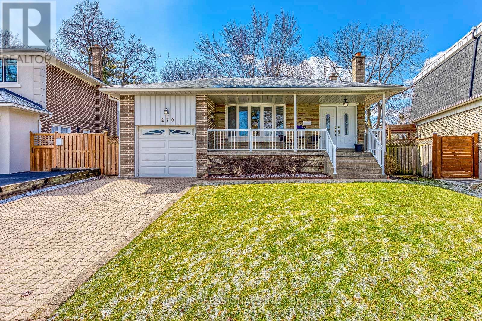 270 WELLESWORTH DRIVE, Toronto, Ontario