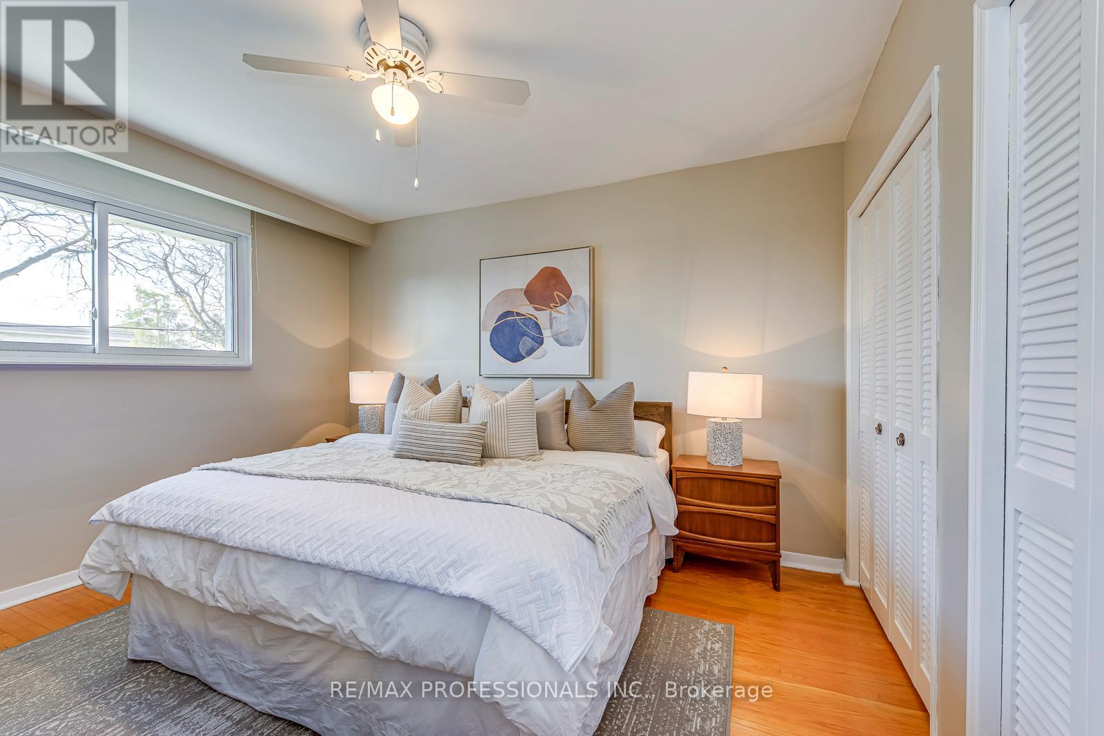 270 Wellesworth Drive, Toronto, Ontario  M9C 4S7 - Photo 28 - W12969742