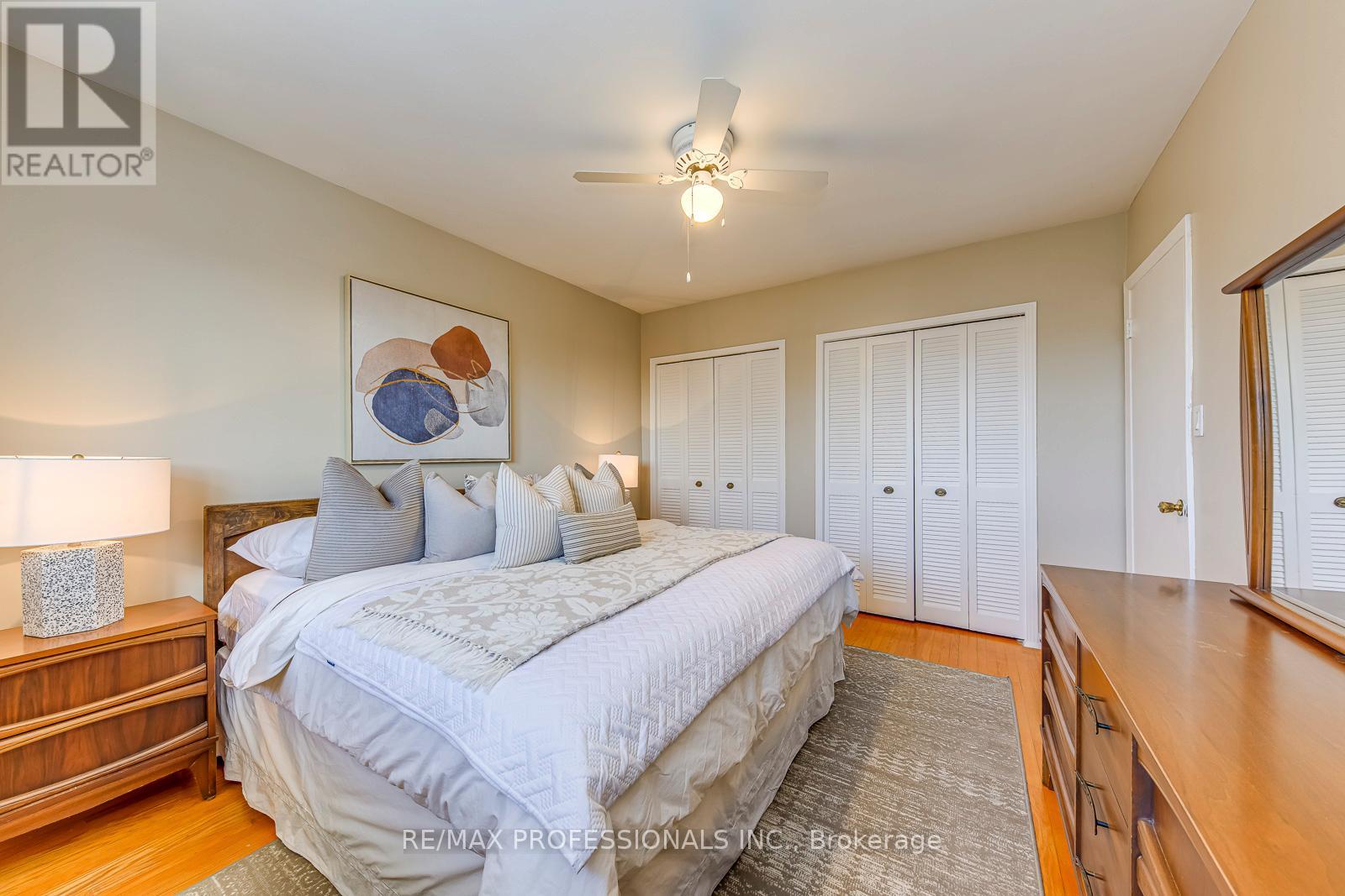 270 Wellesworth Drive, Toronto, Ontario  M9C 4S7 - Photo 30 - W12969742