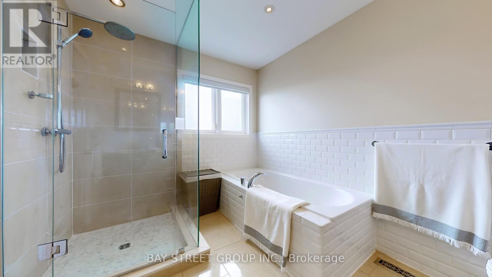 505 Heath Street, Oakville, Ontario  L6H 7M2 - Photo 16 - W12969754