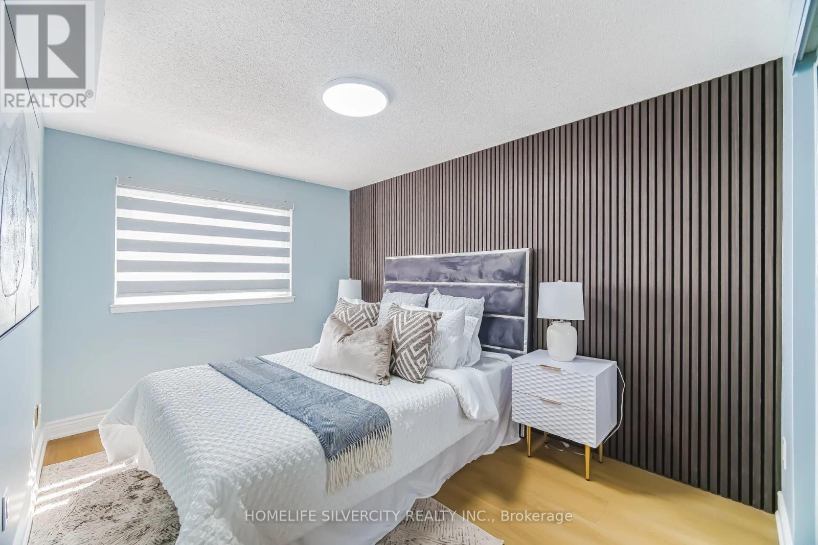 79 Darras Court, Brampton, Ontario  L6T 1W7 - Photo 22 - W12969756