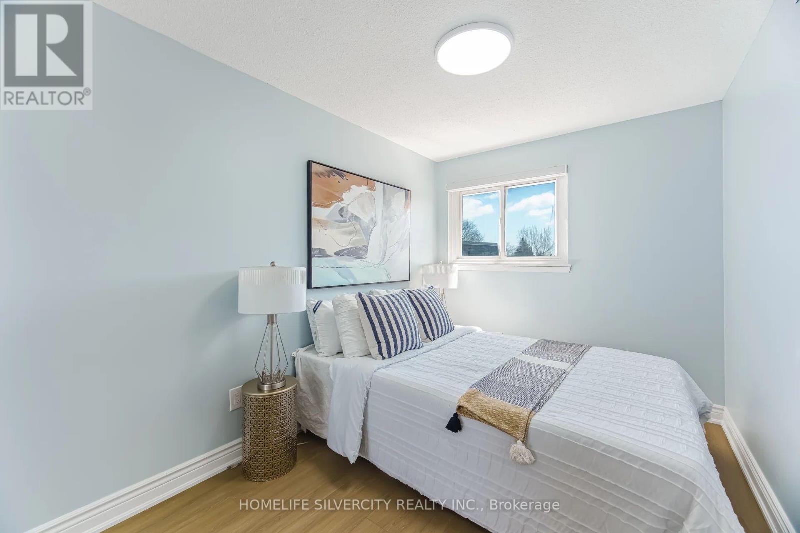 79 Darras Court, Brampton, Ontario  L6T 1W7 - Photo 25 - W12969756