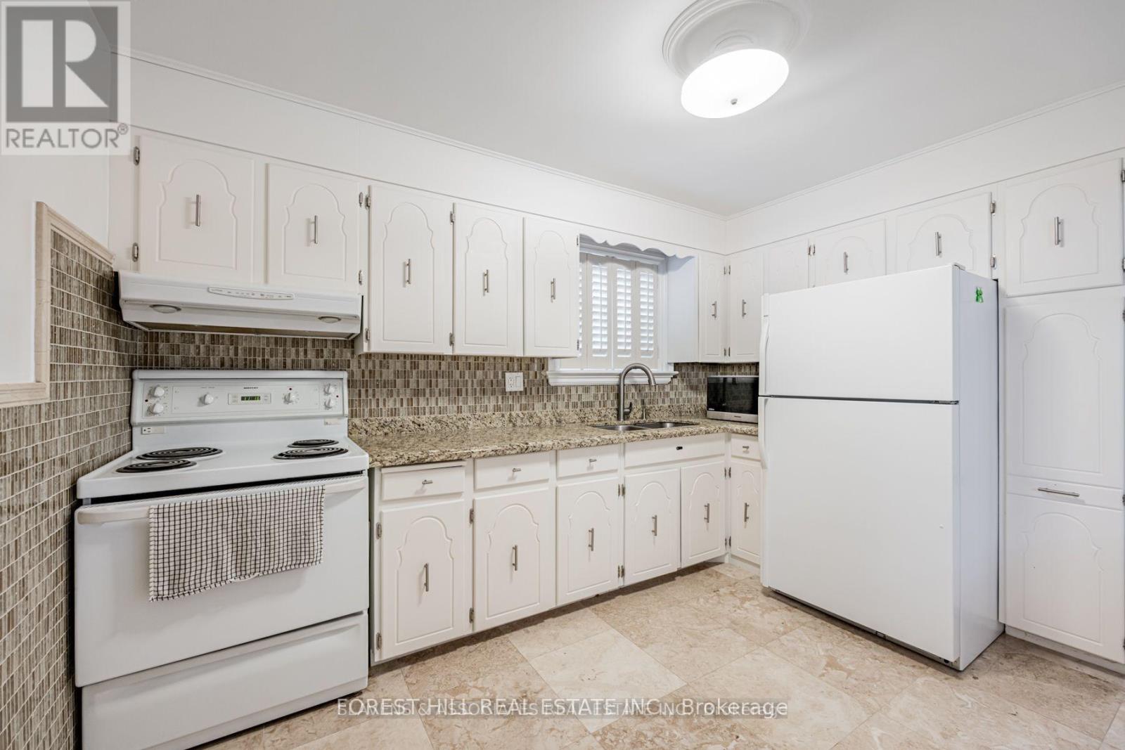 MAIN FLR - 159 SPALDING ROAD Toronto (Downsview-Roding-CFB), ON M3K 1K3