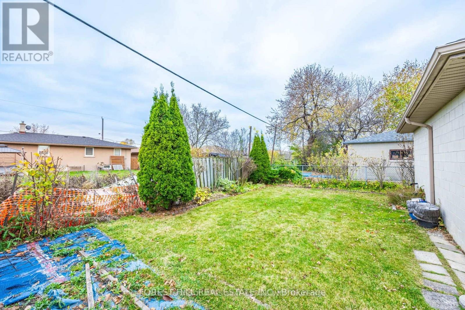 MAIN FLR - 159 SPALDING ROAD Toronto (Downsview-Roding-CFB), ON M3K 1K3