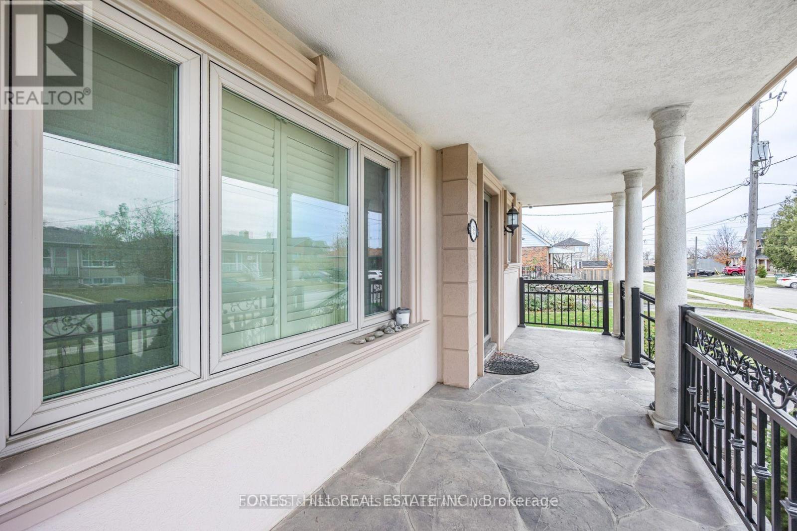 Main Flr - 159 Spalding Road, Toronto, Ontario  M3K 1K3 - Photo 3 - W12969800