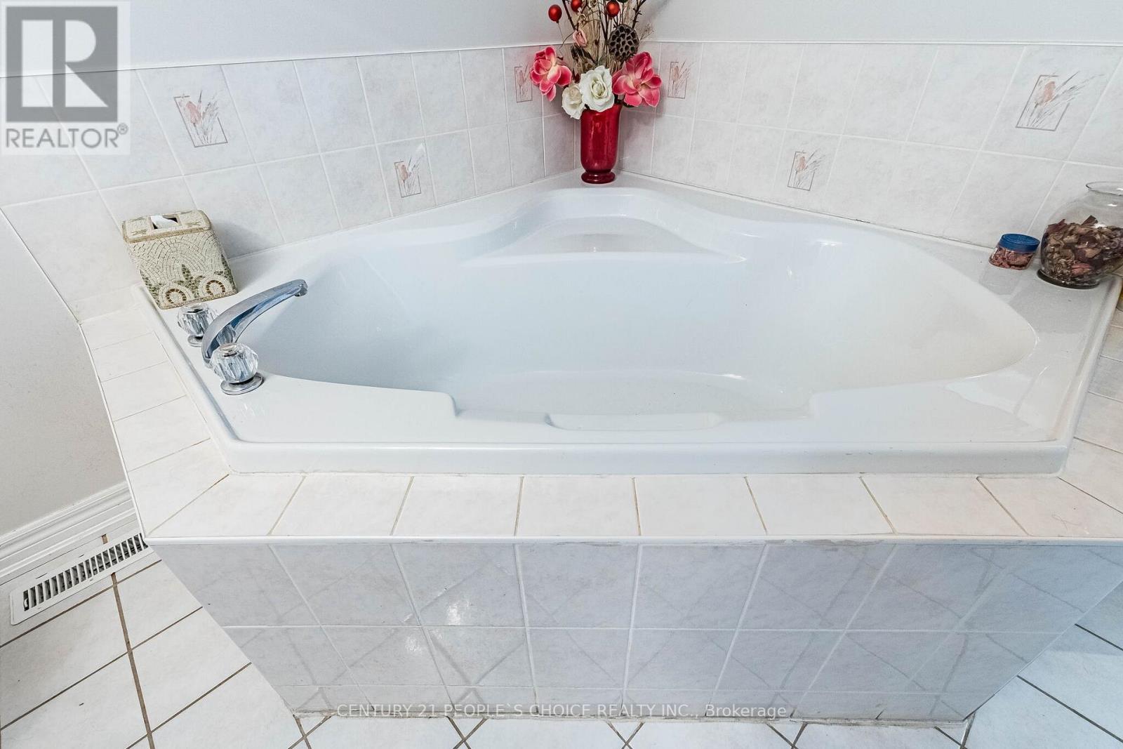 60 Red Maple Drive, Brampton, Ontario  L6X 4M1 - Photo 20 - W12969810