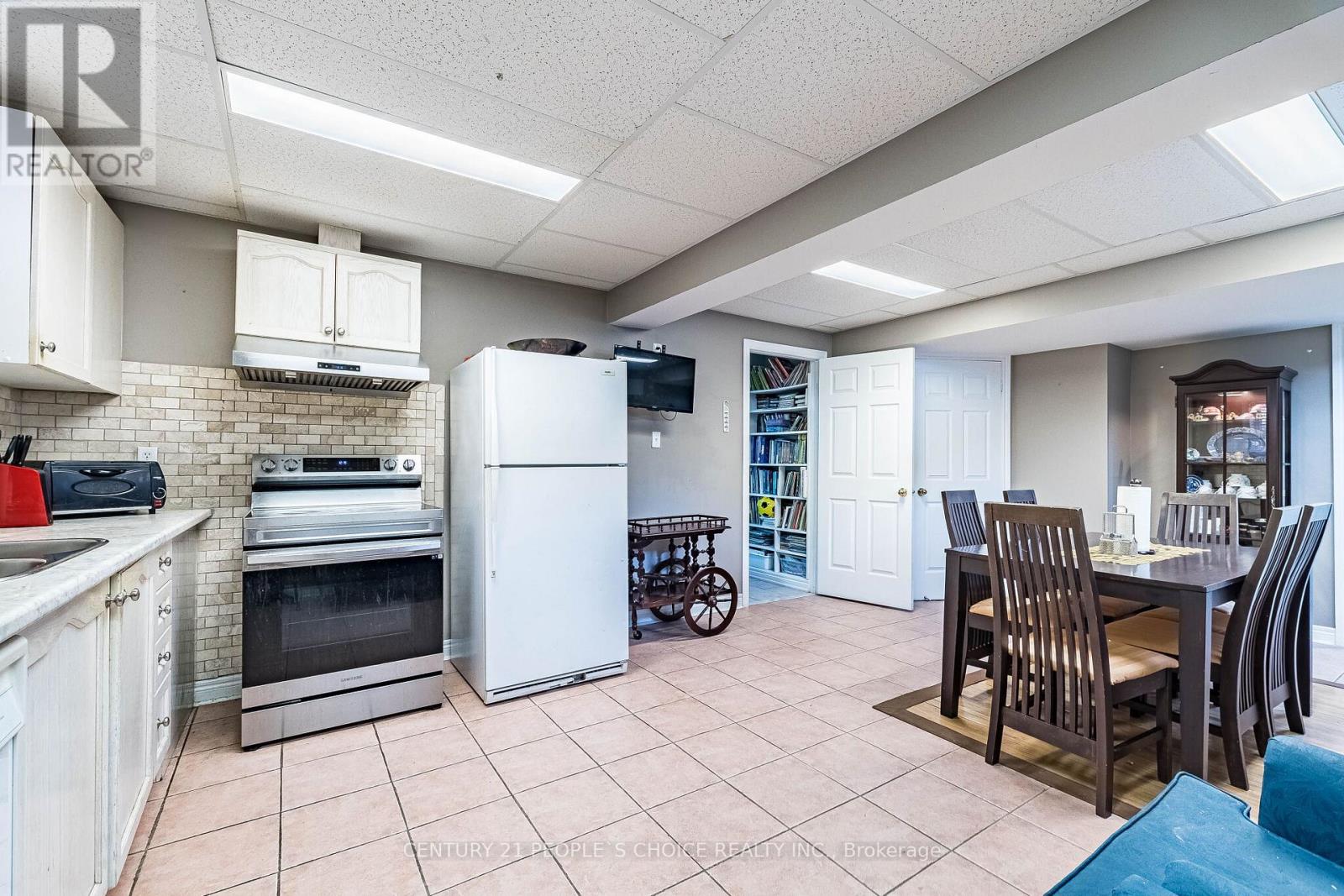 60 Red Maple Drive, Brampton, Ontario  L6X 4M1 - Photo 37 - W12969810