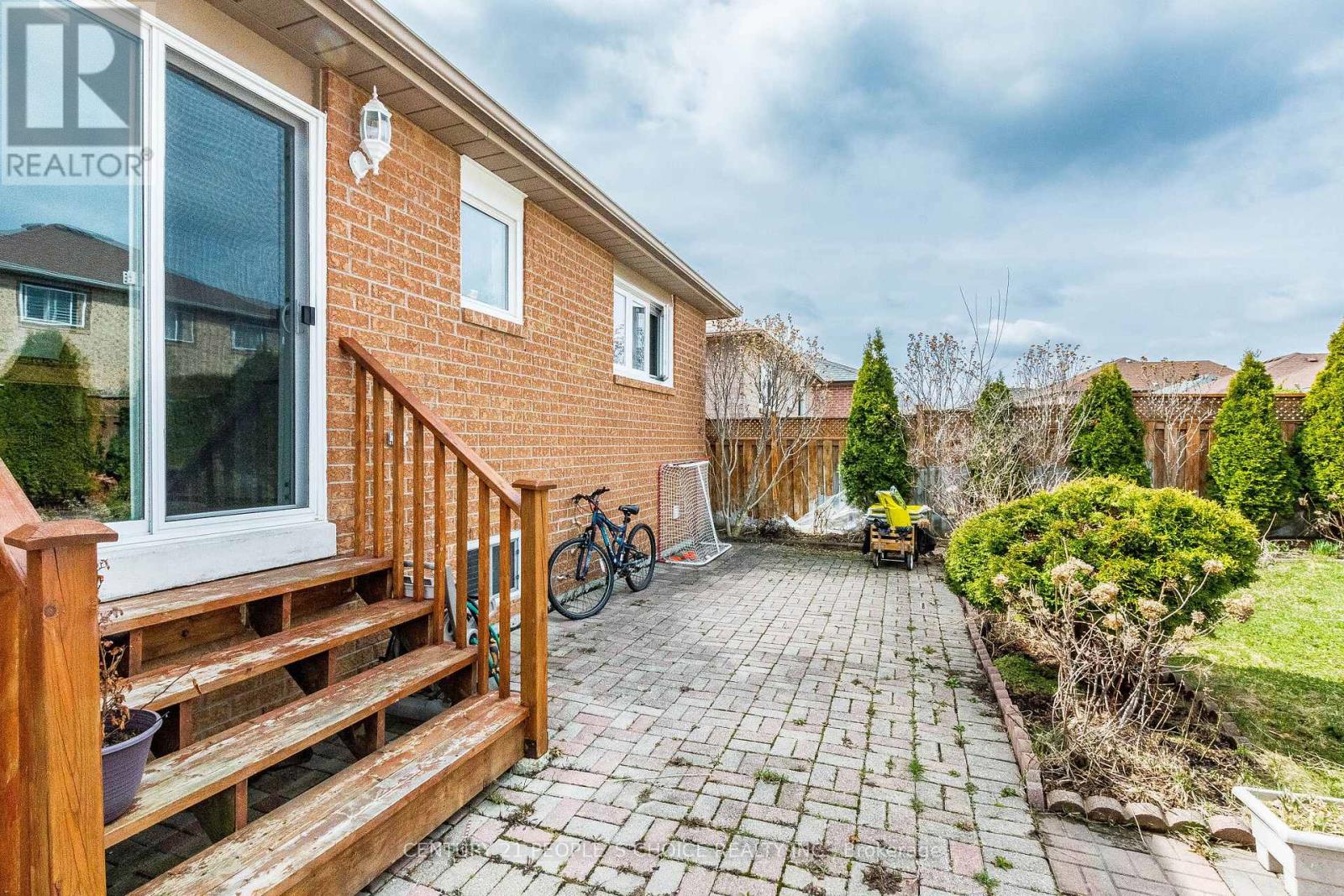 60 Red Maple Drive, Brampton, Ontario  L6X 4M1 - Photo 50 - W12969810