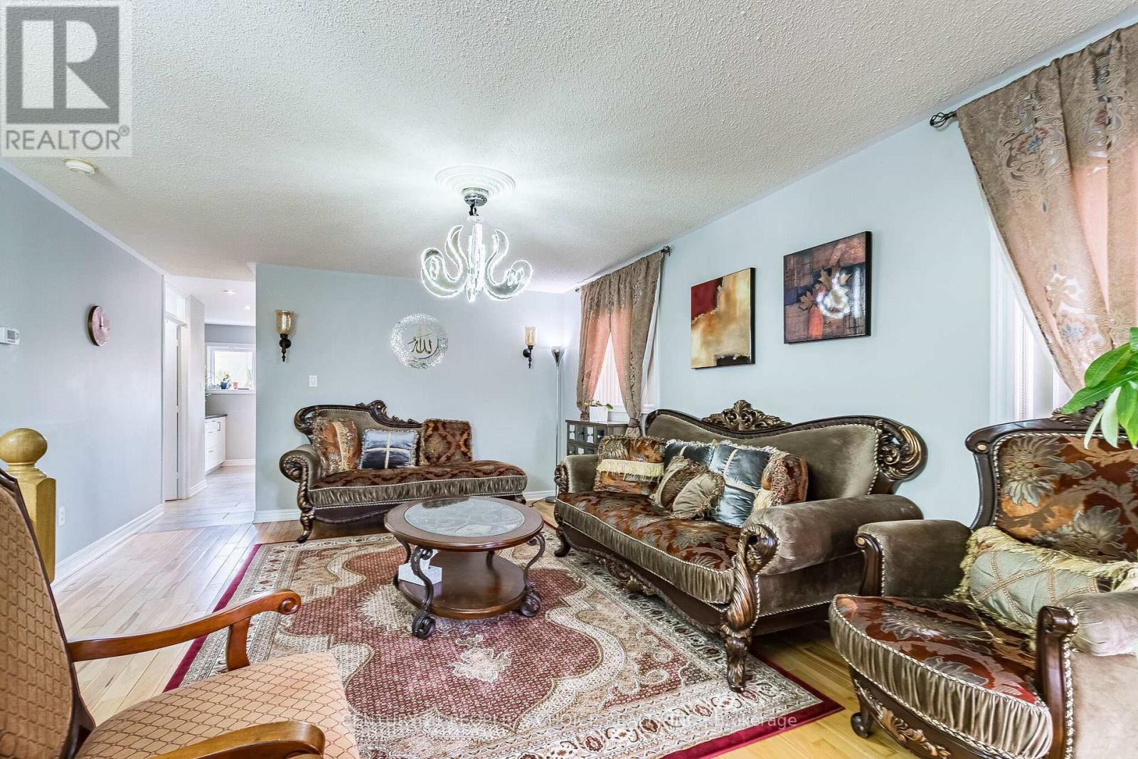 60 Red Maple Drive, Brampton, Ontario  L6X 4M1 - Photo 7 - W12969810