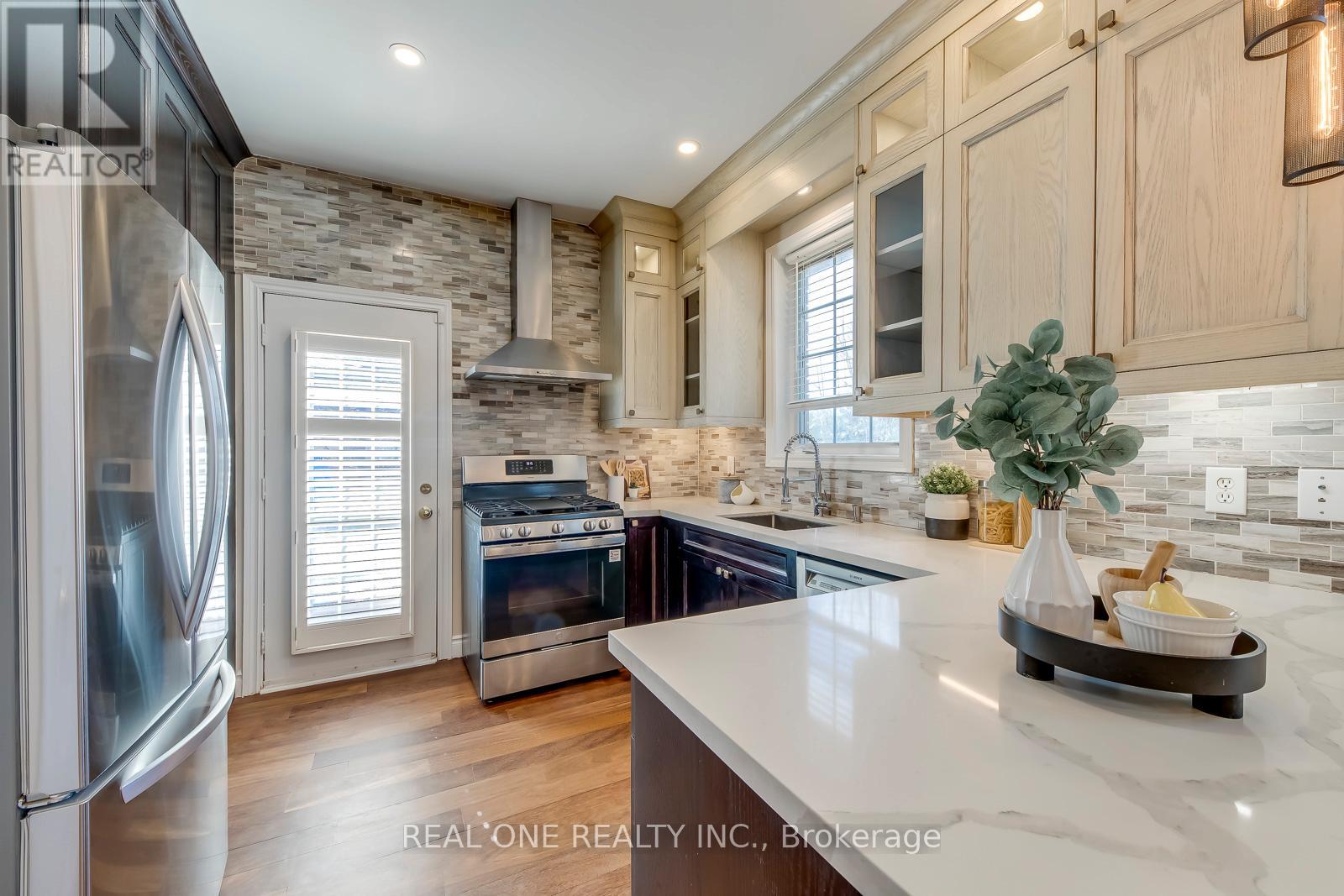 2363 Parkglen Avenue, Oakville, Ontario  L6M 4Y4 - Photo 14 - W12969814