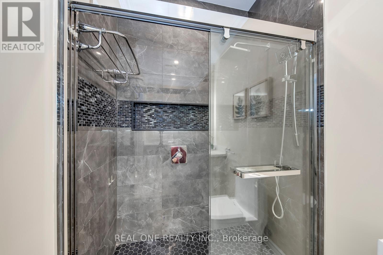 2363 Parkglen Avenue, Oakville, Ontario  L6M 4Y4 - Photo 25 - W12969814