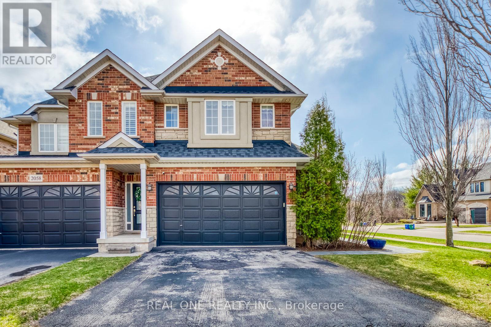 2363 Parkglen Avenue, Oakville, Ontario  L6M 4Y4 - Photo 3 - W12969814