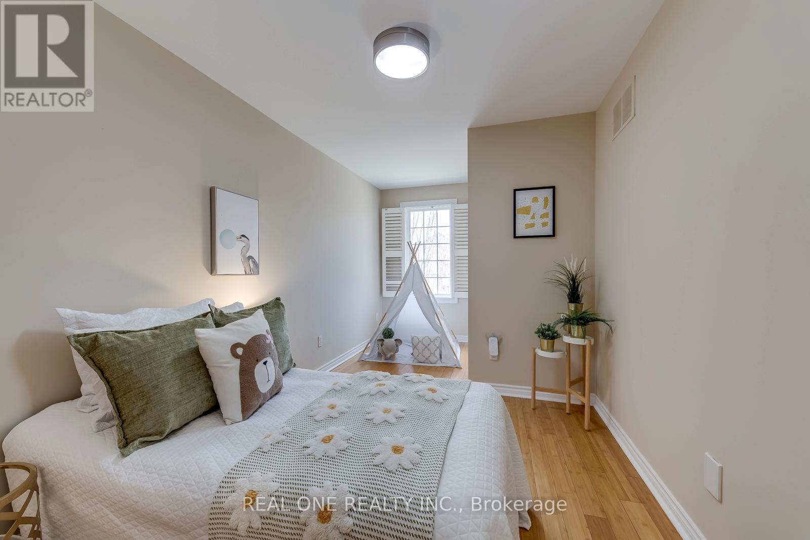 2363 Parkglen Avenue, Oakville, Ontario  L6M 4Y4 - Photo 34 - W12969814