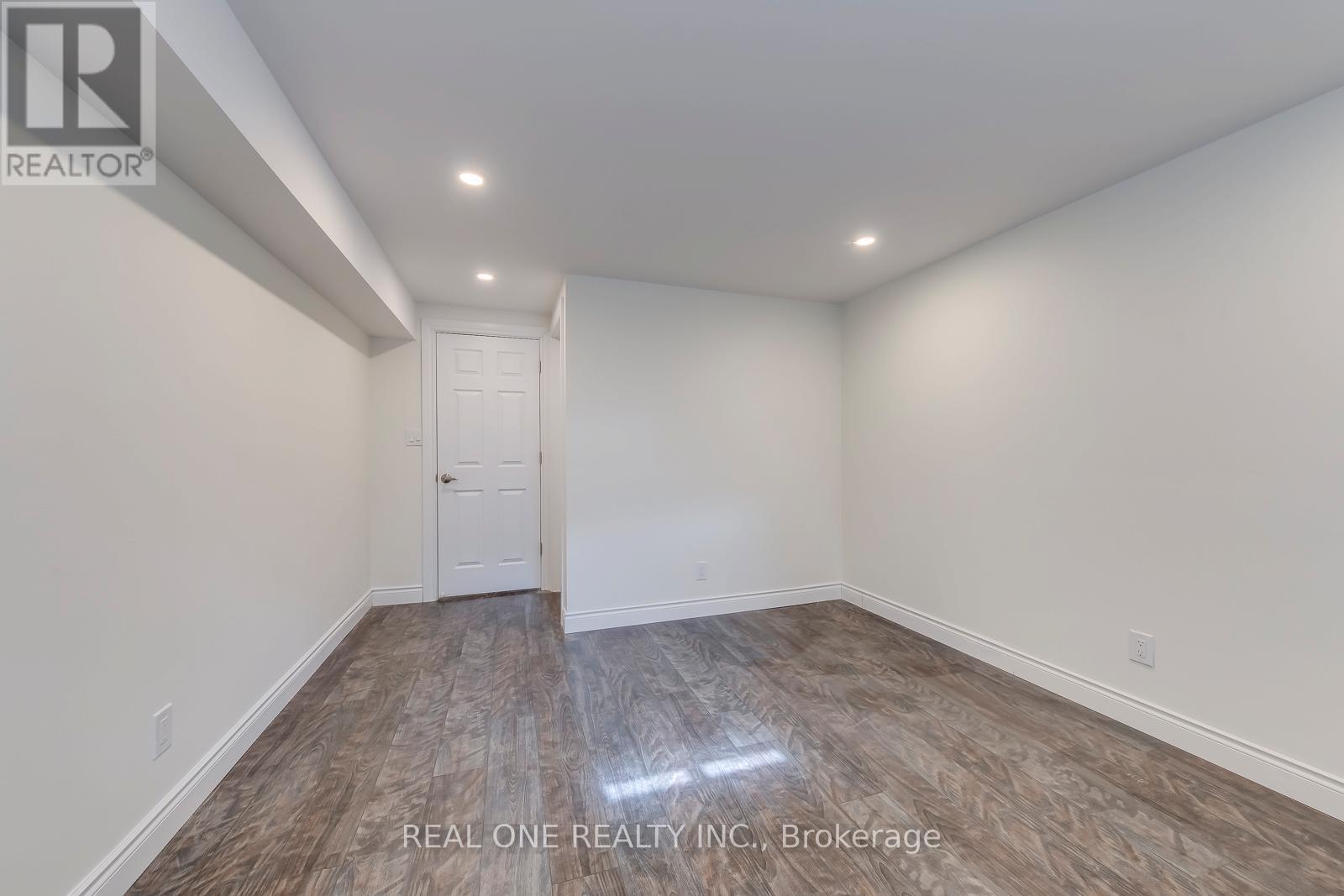 2363 Parkglen Avenue, Oakville, Ontario  L6M 4Y4 - Photo 45 - W12969814