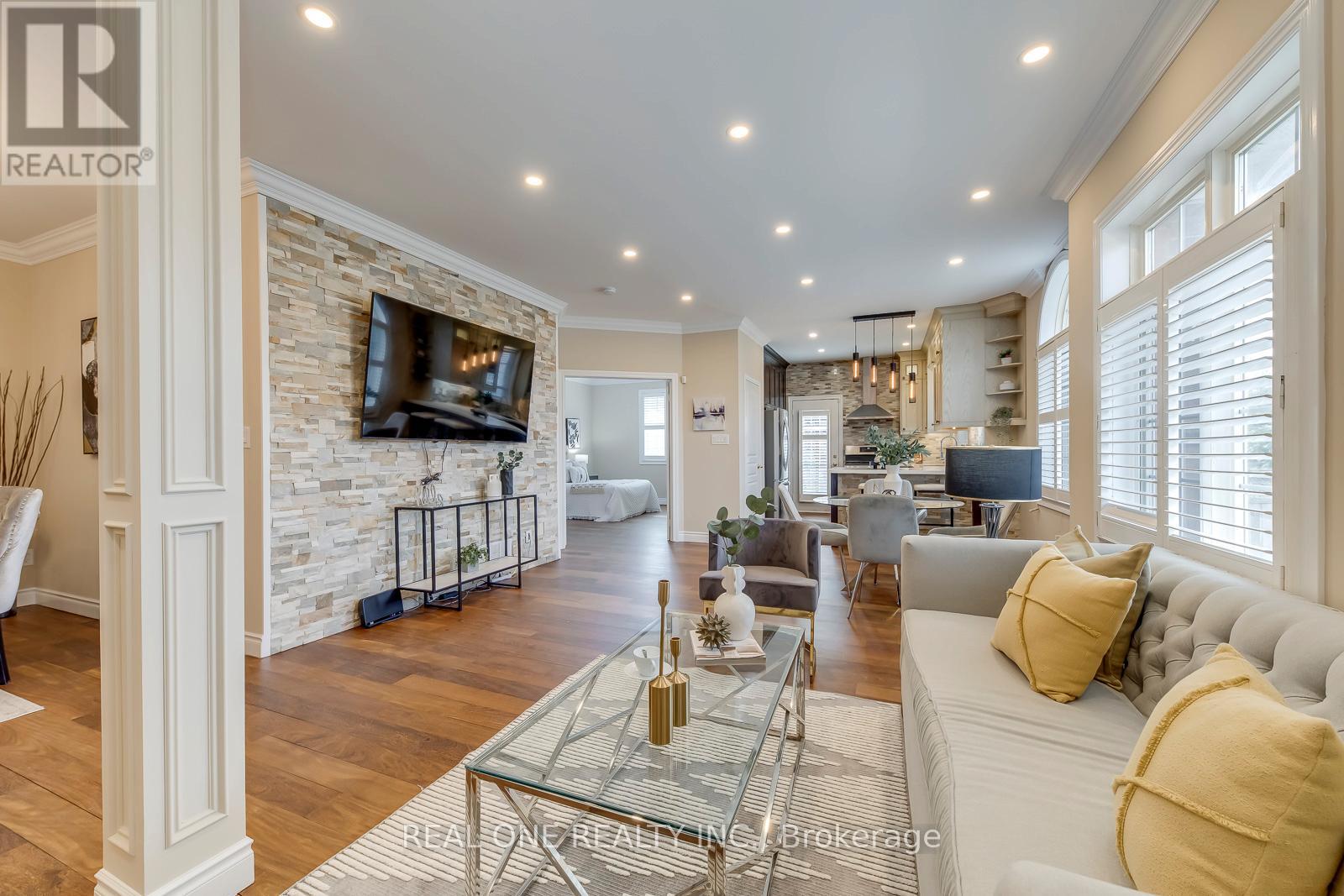 2363 Parkglen Avenue, Oakville, Ontario  L6M 4Y4 - Photo 9 - W12969814