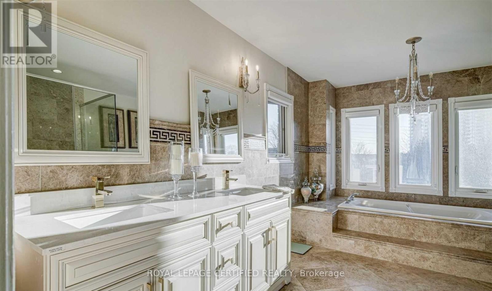 5128 Elderview Court, Mississauga, Ontario  L5M 5A9 - Photo 22 - W12969826