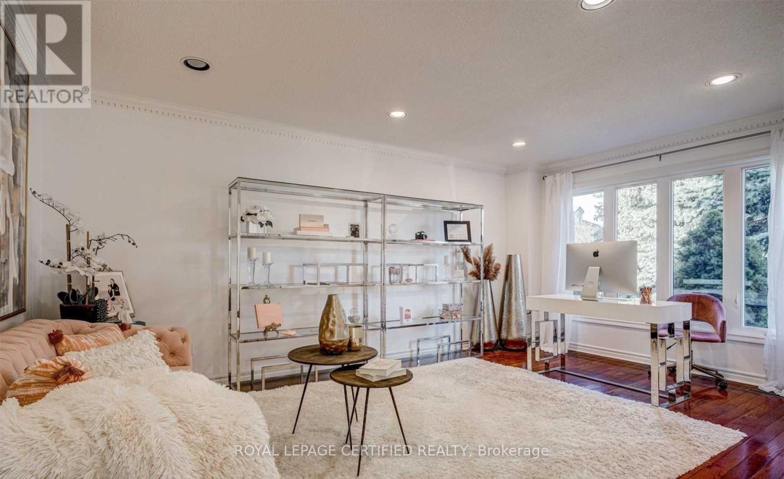 5128 Elderview Court, Mississauga, Ontario  L5M 5A9 - Photo 9 - W12969826