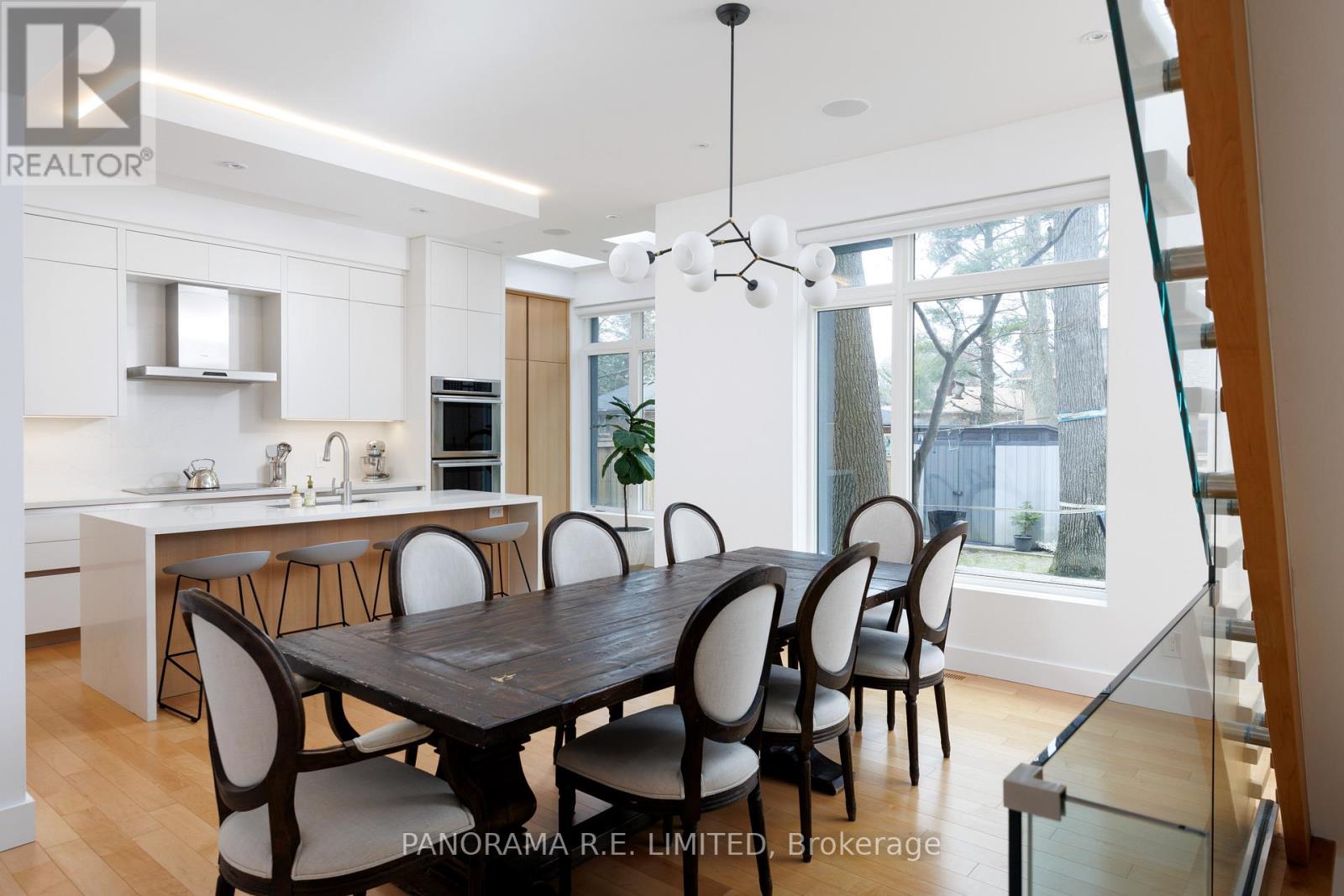 8 Greenford Road, Toronto, Ontario  M9A 3E6 - Photo 16 - W12969870