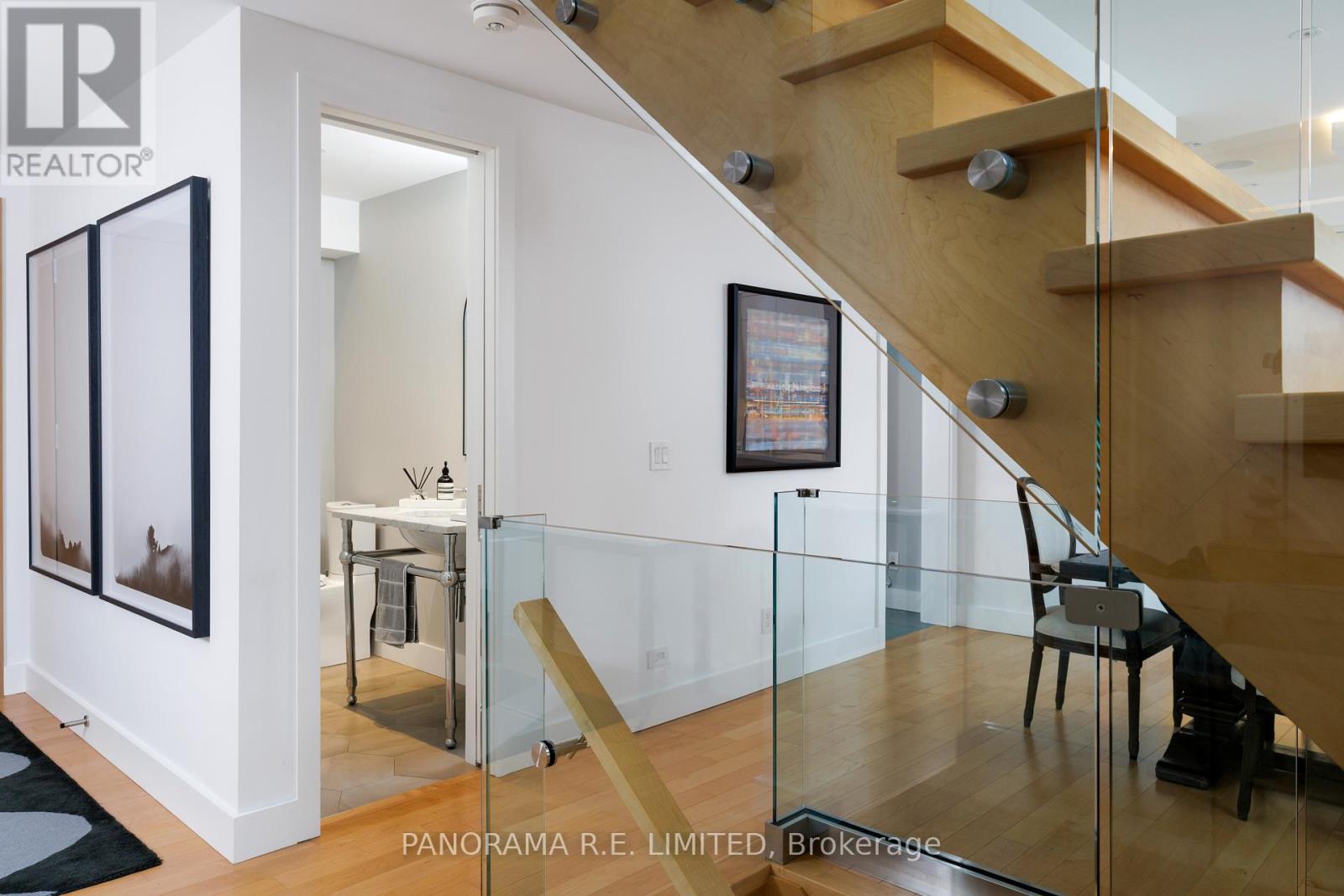 8 Greenford Road, Toronto, Ontario  M9A 3E6 - Photo 21 - W12969870