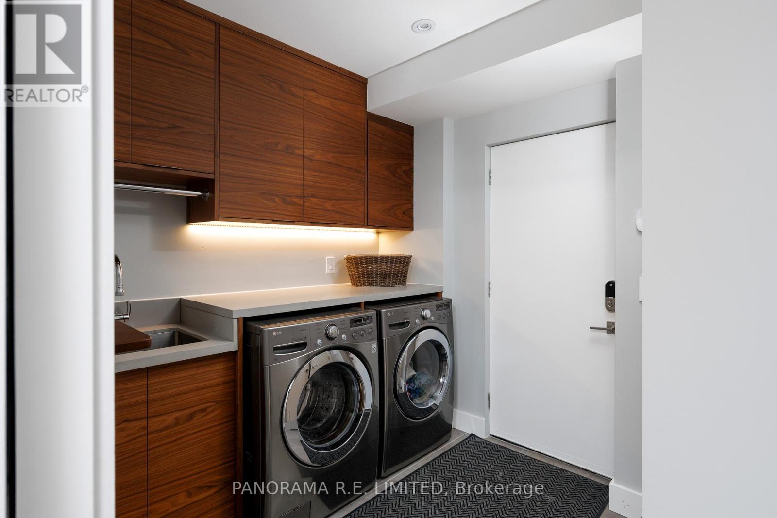 8 Greenford Road, Toronto, Ontario  M9A 3E6 - Photo 23 - W12969870