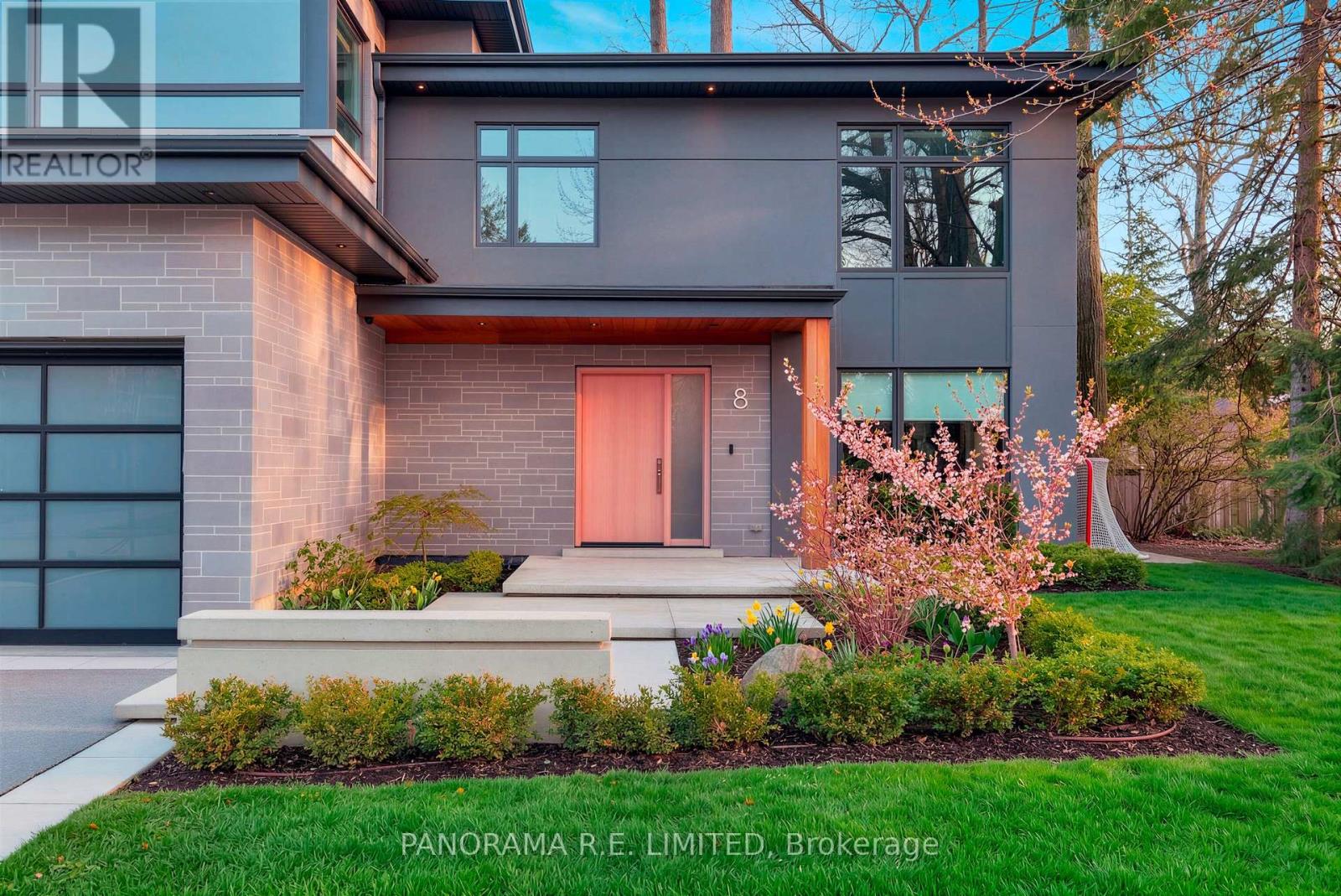 8 Greenford Road, Toronto, Ontario  M9A 3E6 - Photo 3 - W12969870