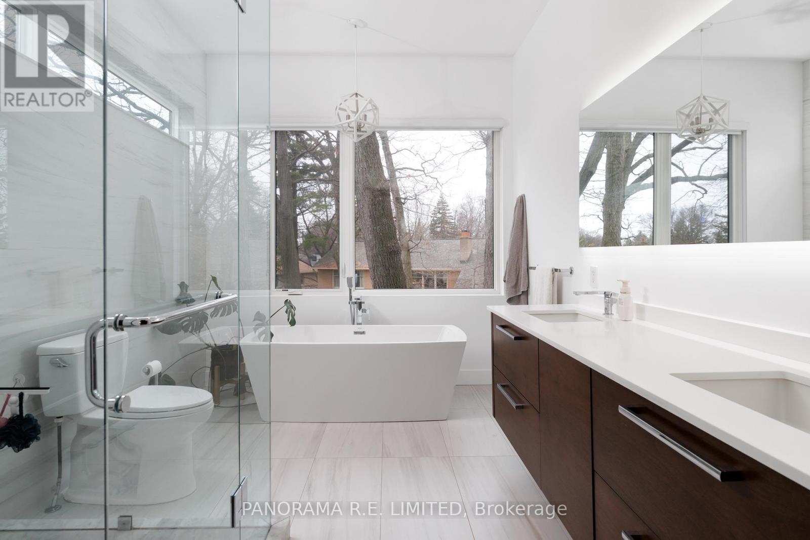 8 Greenford Road, Toronto, Ontario  M9A 3E6 - Photo 31 - W12969870