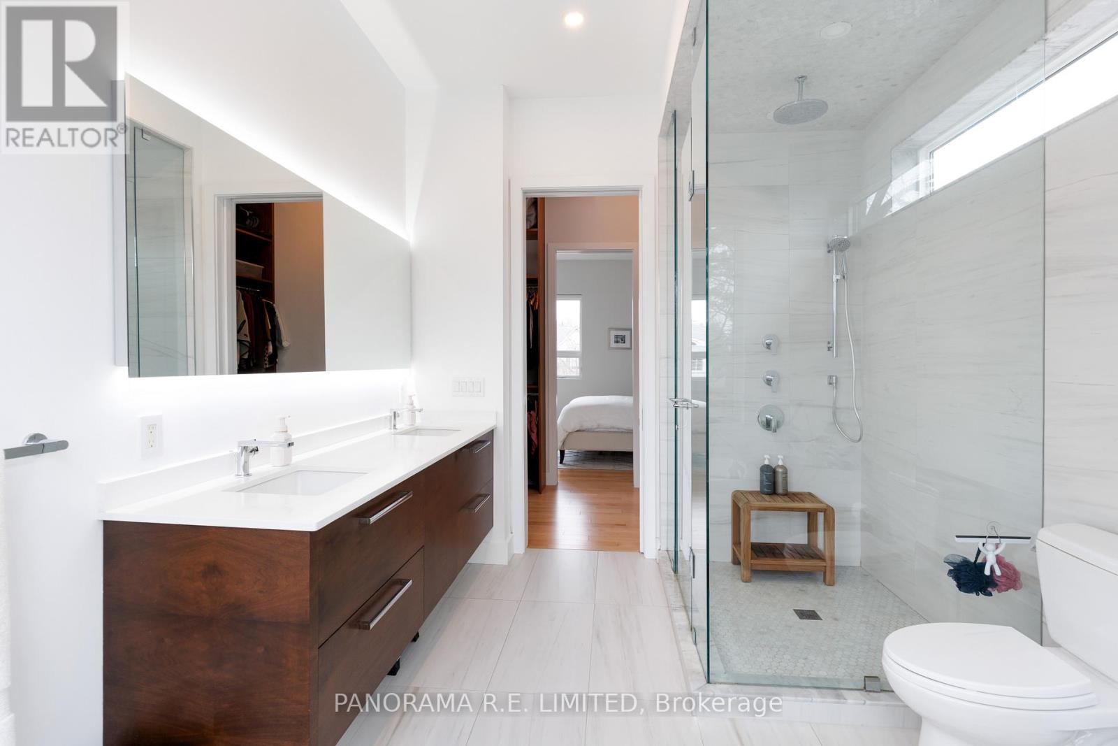 8 Greenford Road, Toronto, Ontario  M9A 3E6 - Photo 33 - W12969870