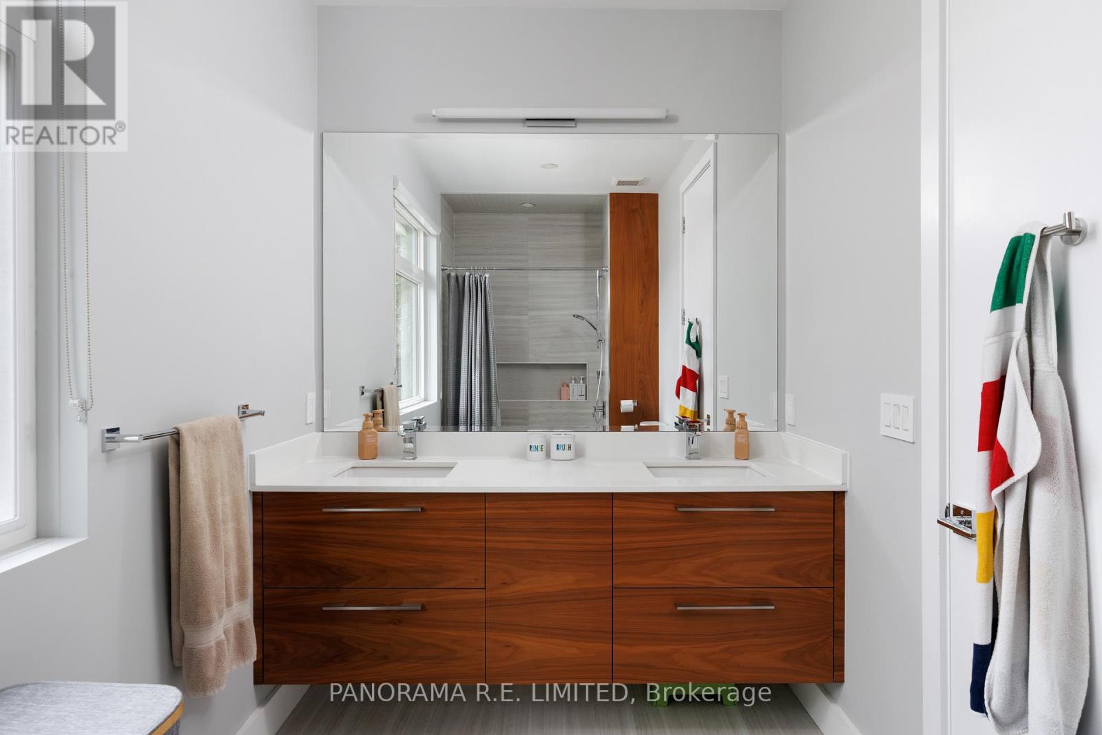 8 Greenford Road, Toronto, Ontario  M9A 3E6 - Photo 37 - W12969870