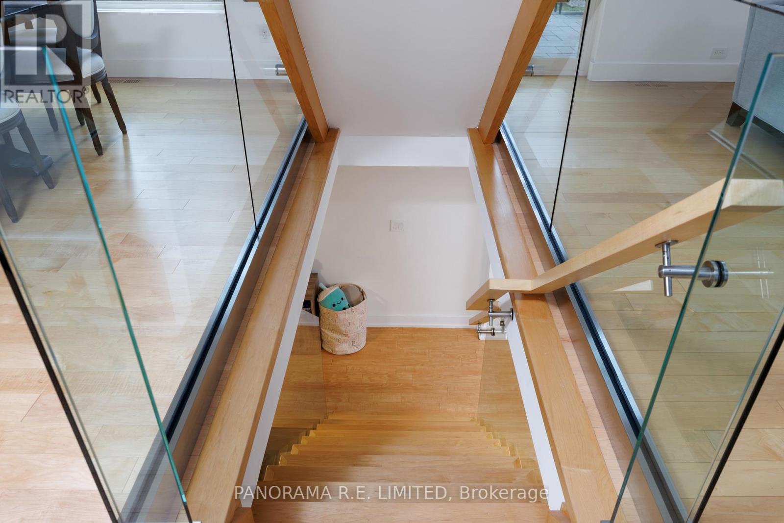 8 Greenford Road, Toronto, Ontario  M9A 3E6 - Photo 42 - W12969870