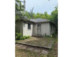 31 MAPLE BUSH AVENUE, Toronto, Ontario