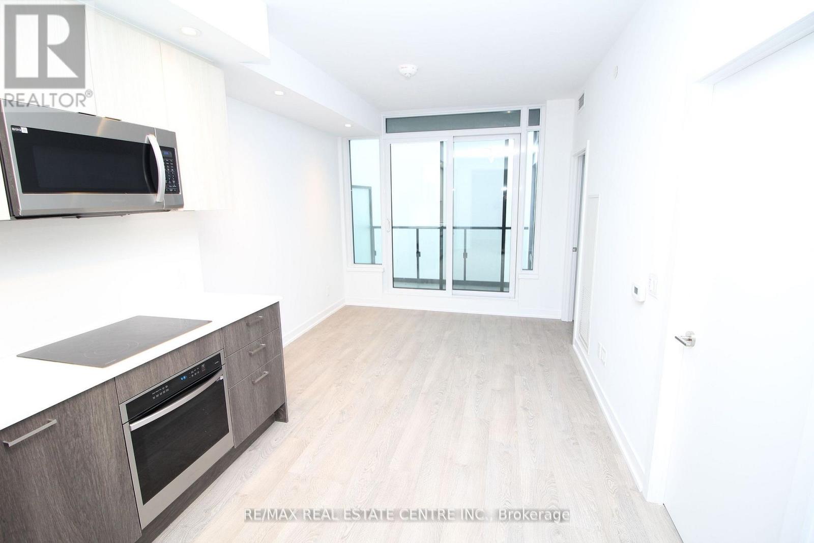 1909 - 1928 Lake Shore Boulevard W, Toronto, Ontario  M6S 1A1 - Photo 11 - W12969888