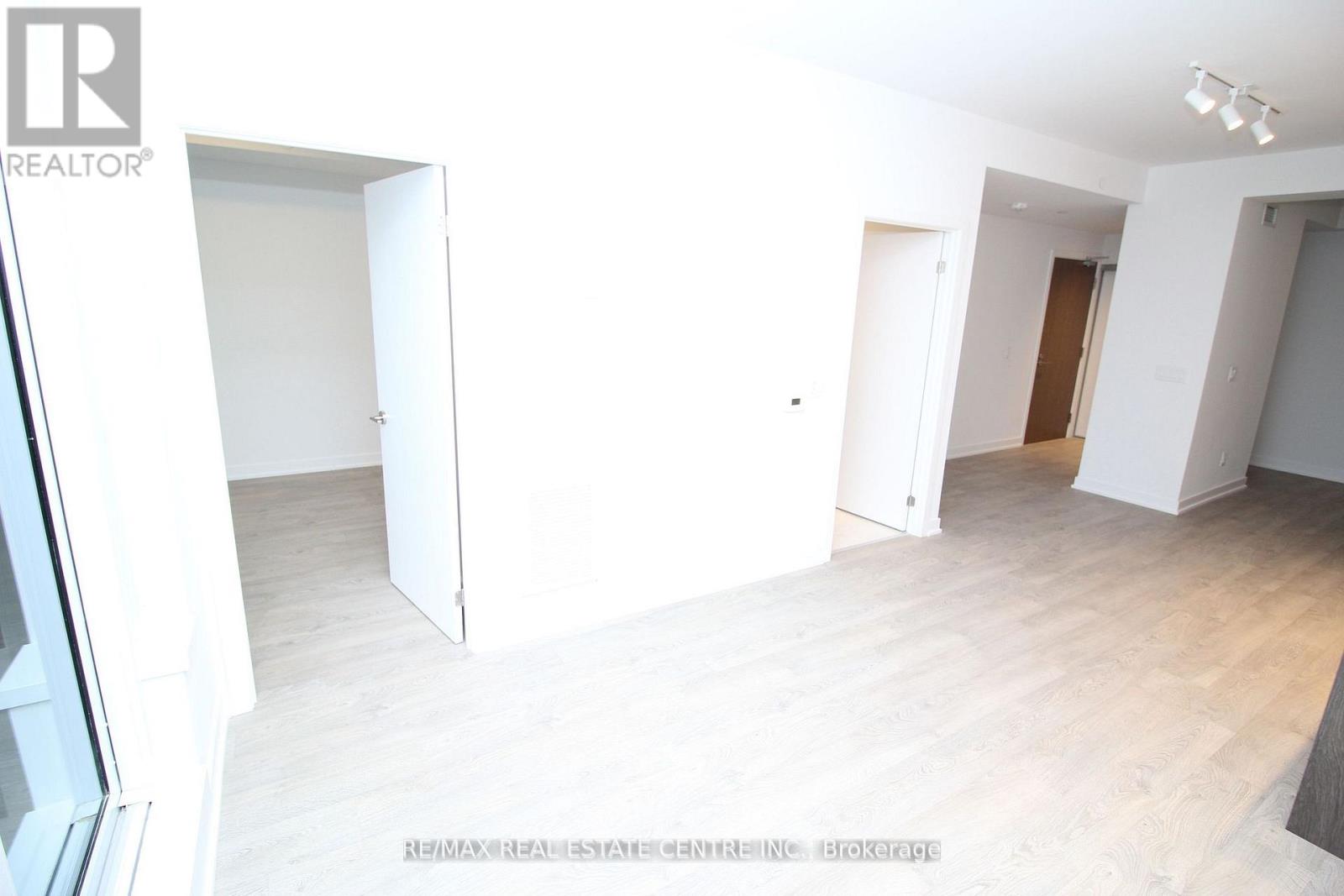 1909 - 1928 Lake Shore Boulevard W, Toronto, Ontario  M6S 1A1 - Photo 16 - W12969888