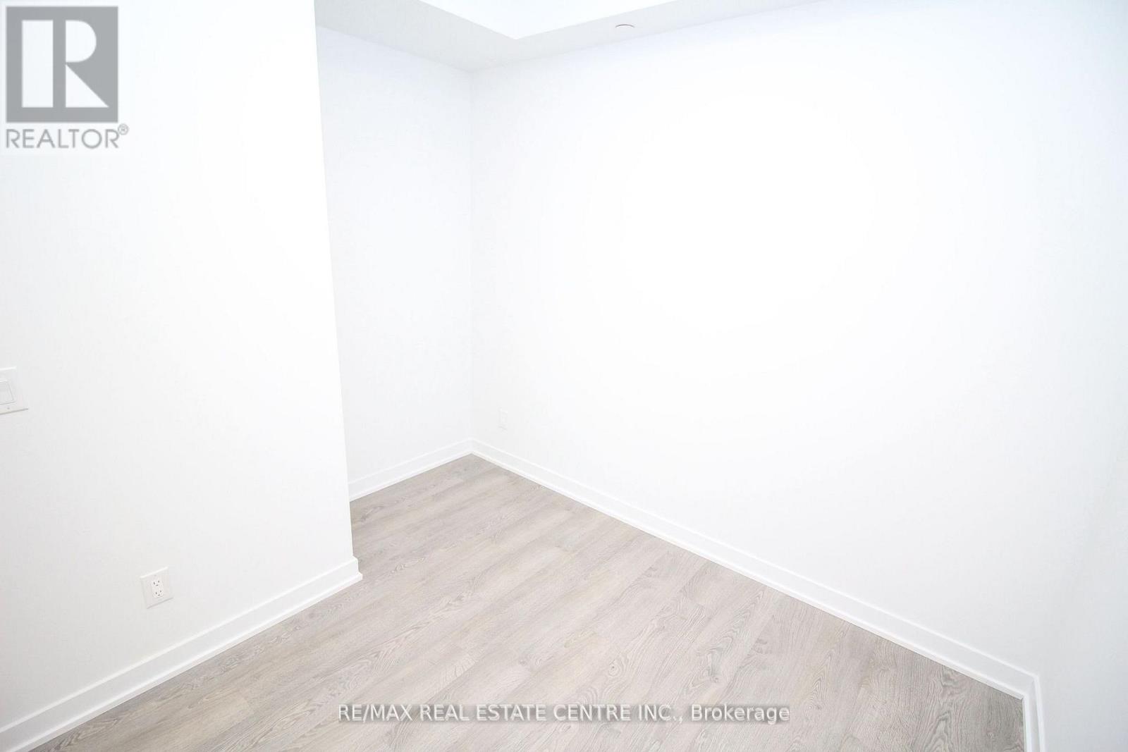 1909 - 1928 Lake Shore Boulevard W, Toronto, Ontario  M6S 1A1 - Photo 19 - W12969888