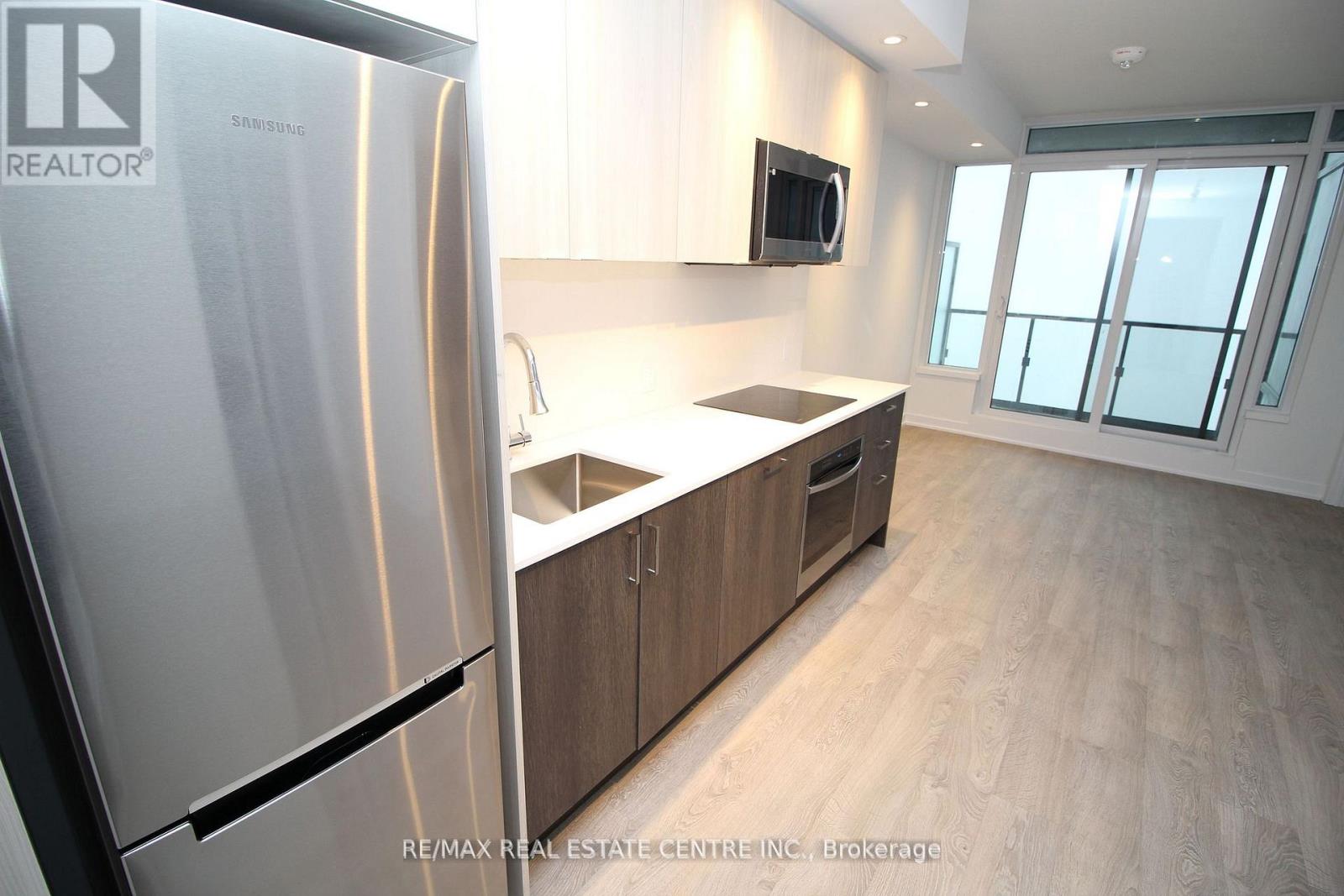 1909 - 1928 Lake Shore Boulevard W, Toronto, Ontario  M6S 1A1 - Photo 9 - W12969888