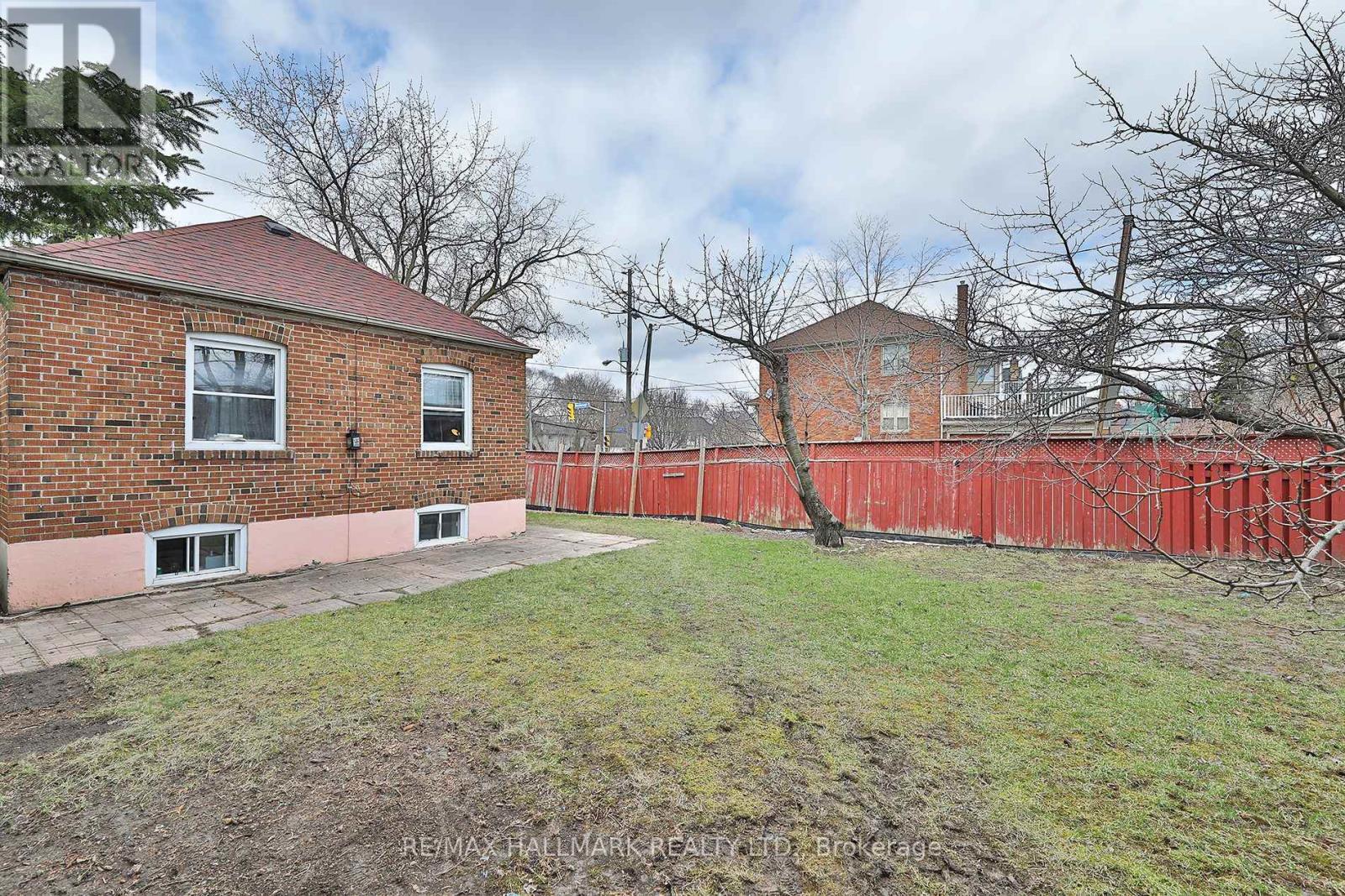 2095 Keele Street, Toronto, Ontario  M6M 3Y8 - Photo 18 - W12969892