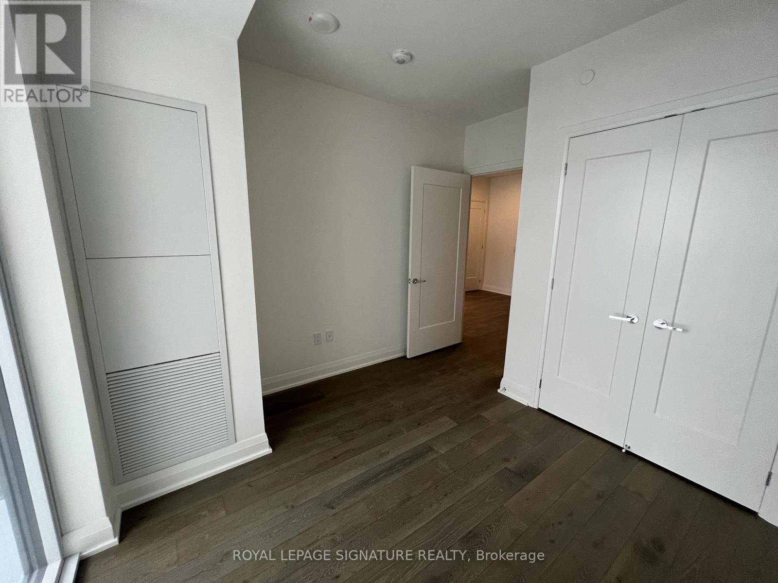 213 - 293 The Kingsway Avenue, Toronto, Ontario  M9A 3A9 - Photo 10 - W12969898