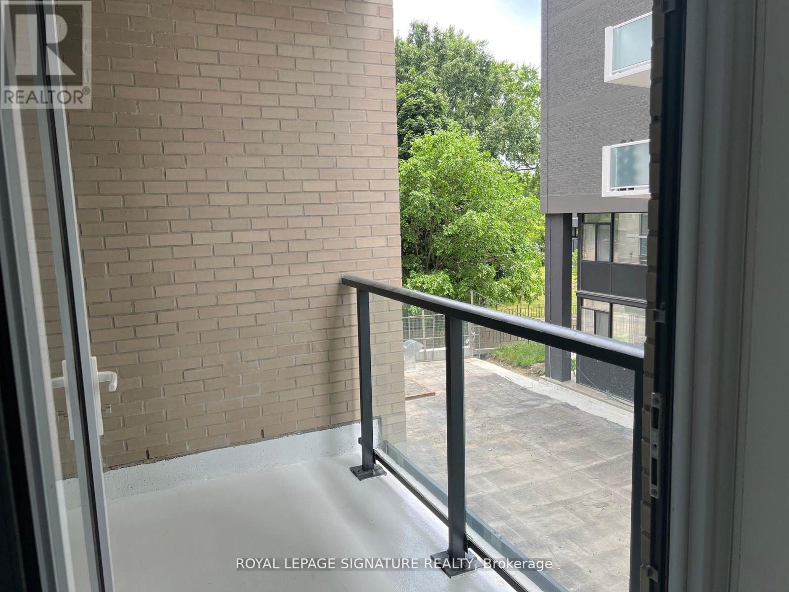 213 - 293 The Kingsway Avenue, Toronto, Ontario  M9A 3A9 - Photo 15 - W12969898