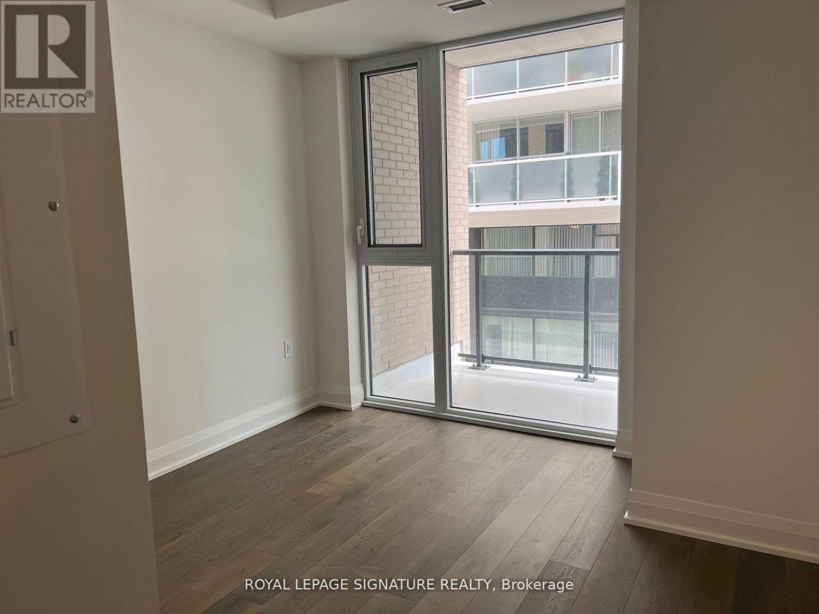 213 - 293 The Kingsway Avenue, Toronto, Ontario  M9A 3A9 - Photo 9 - W12969898