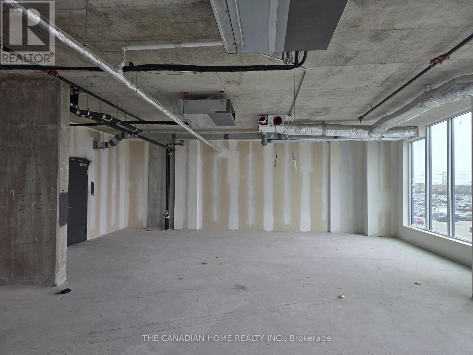 226 - 600 Dixon Rd Road, Toronto (West Humber-Clairville), Ontario  M9W 1J1 - Photo 6 - W12969906