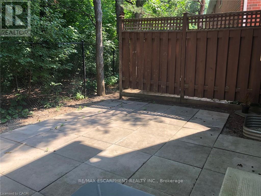 9 - 4200 Kilmer Drive, Burlington, Ontario  L7M 4Y2 - Photo 15 - W12969912